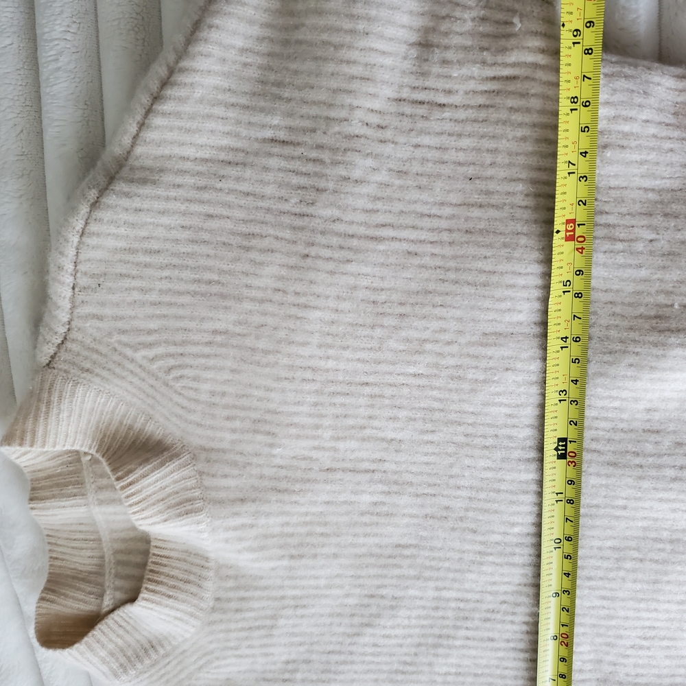 Thick Cashmere Cream Women's Sweater Size S - Picture 5 of 8
